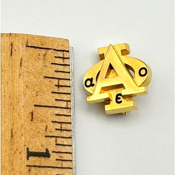 Vintage 90s Gold Plated Alpha Phi Sorority Badge Pin - Picture 3 of 6
